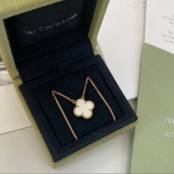 Van Cleef & Arpels 18K White Necklace - Picture 5 of 7